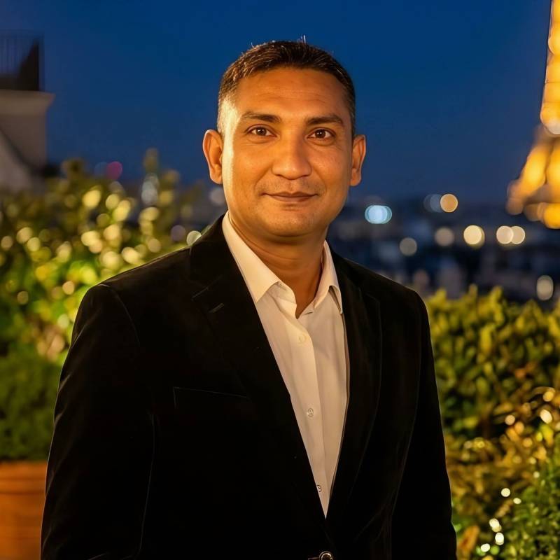 Khan Manik, 30, Paso De Ovejas