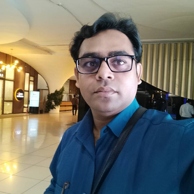 Debial, 26, Sredets