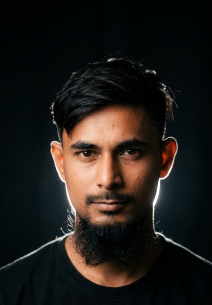 Nur, 32, Cook