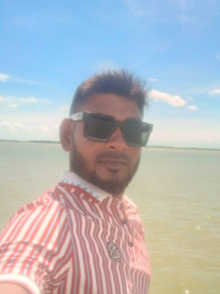 Tr bhadon, 33, Abong Mbang