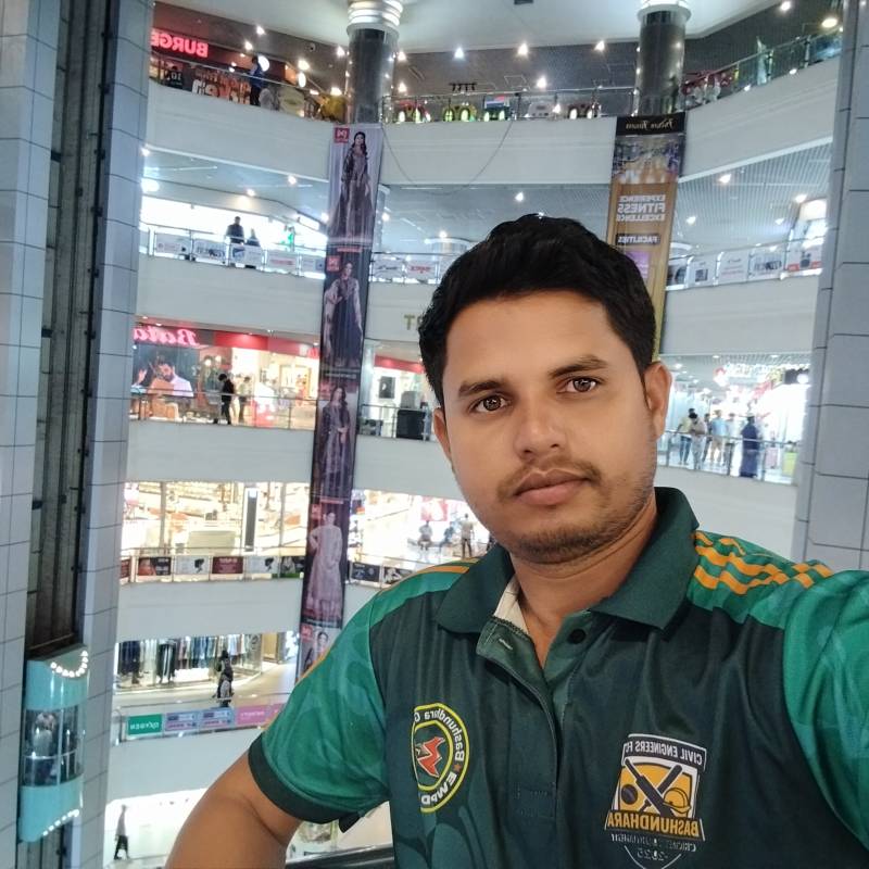 Naim, 24, Rianxo