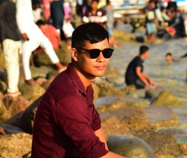 Ching, 23, il