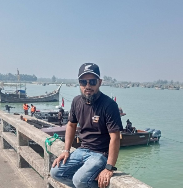 Alamgir Hossain, 31, Eching