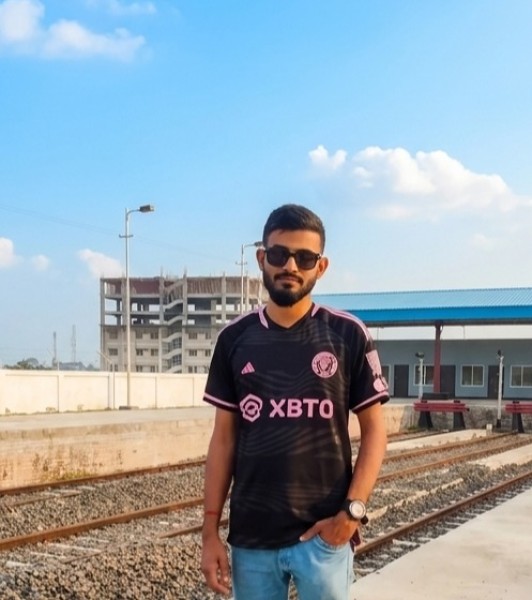 Subrata Majumder, 31, Garbahaarrey