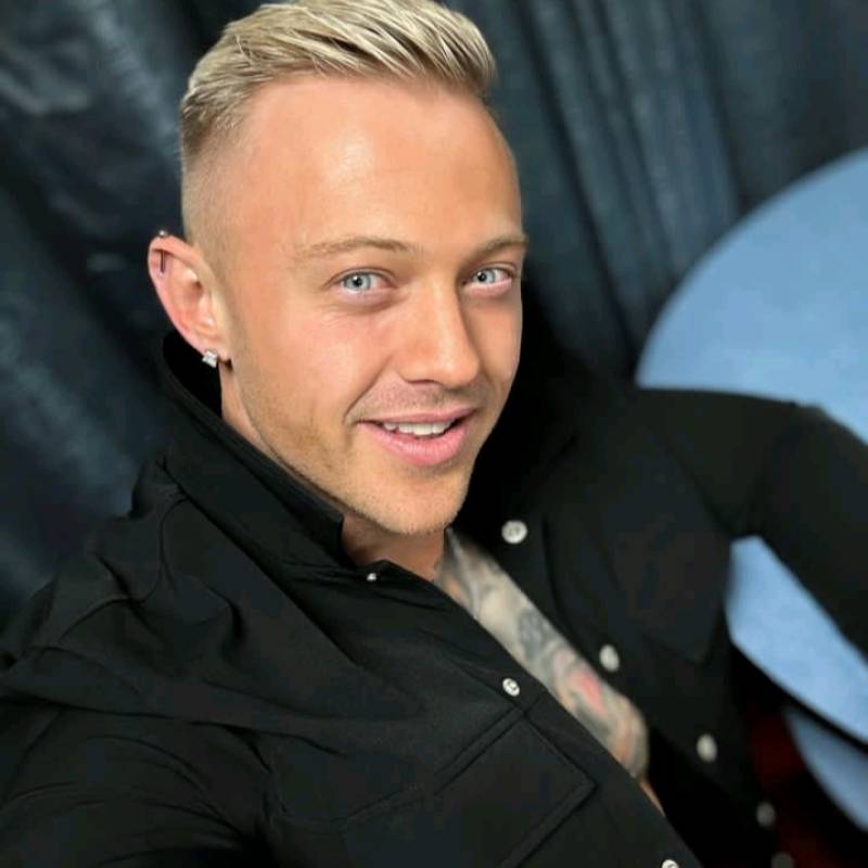 https://saymehi.com dating JustinLeo in Australia