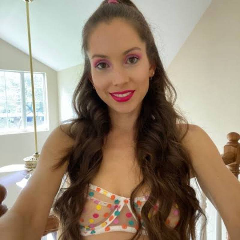 Amelia Anna