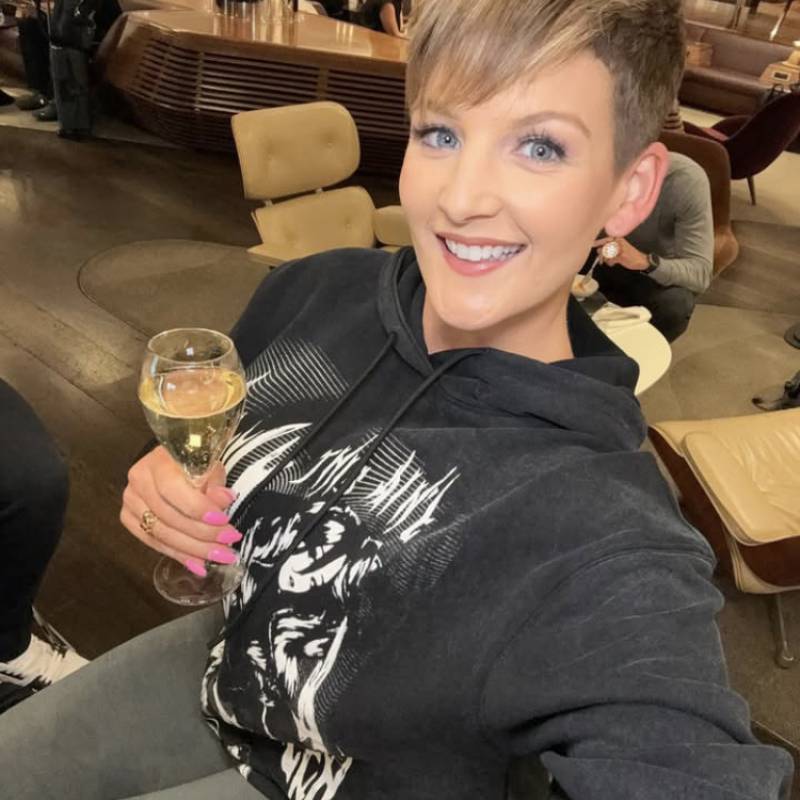 Martinebrooks dating