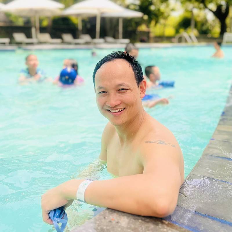 ZhangWei78198 dating