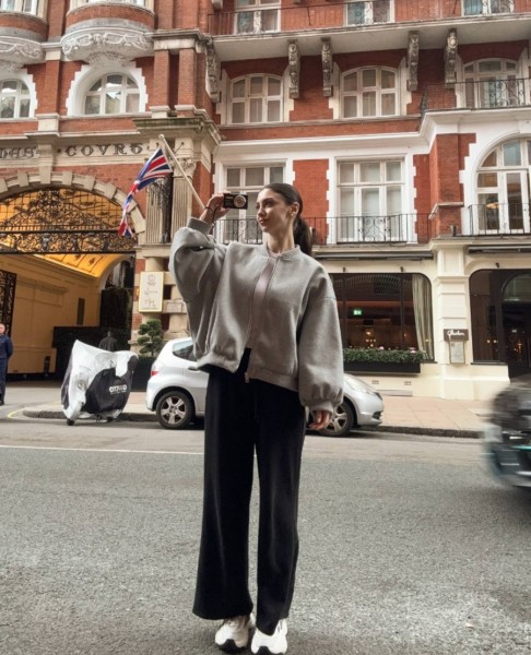 Victoria60625 dating