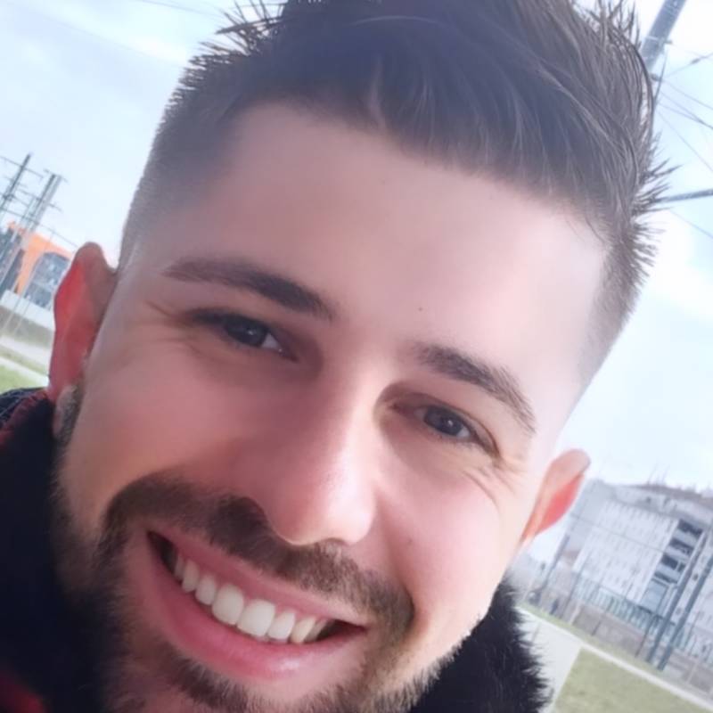 Igor98424 dating