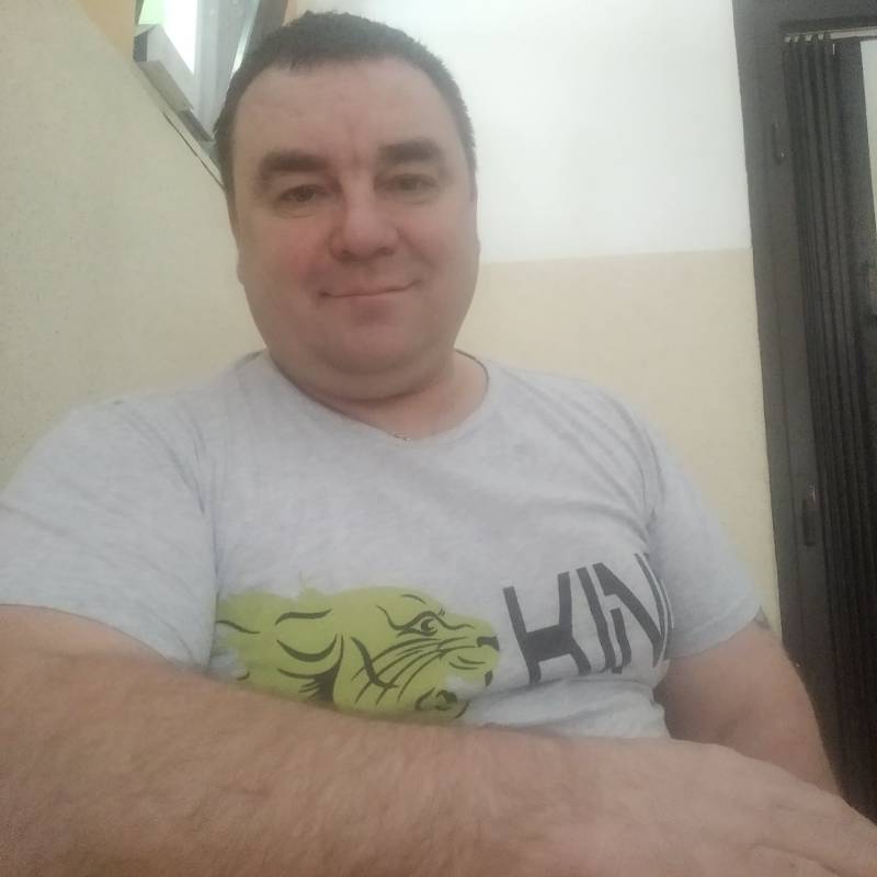 Kamil13895 dating