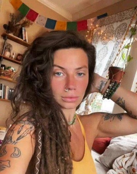 Mallyindica25221 dating